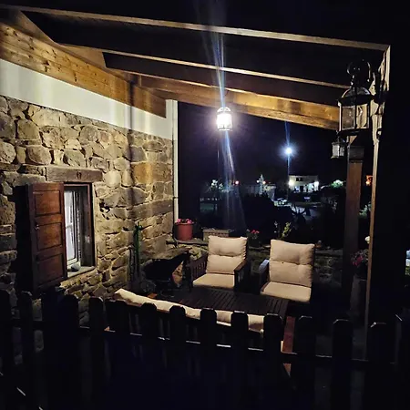 Casita Con Encanto, Les Gaites *