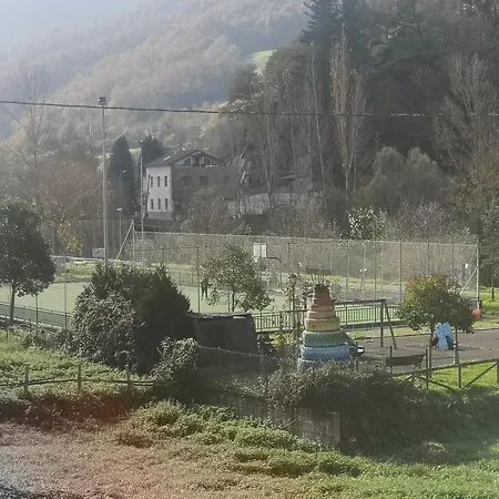 Casita Con Encanto, Les Gaites Collanzo