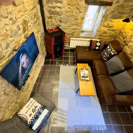 Casita Con Encanto, Les Gaites * Collanzo