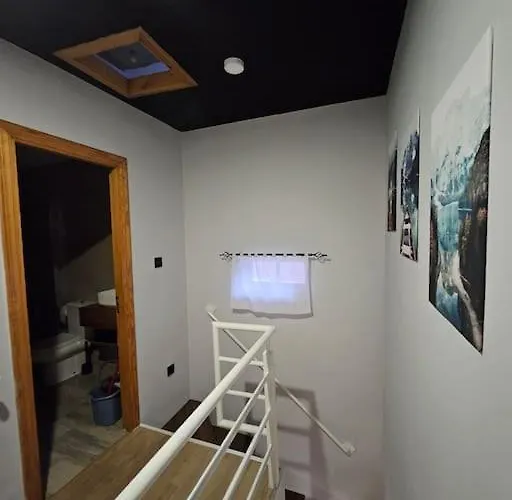 Casita Con Encanto, Les Gaites * Collanzo