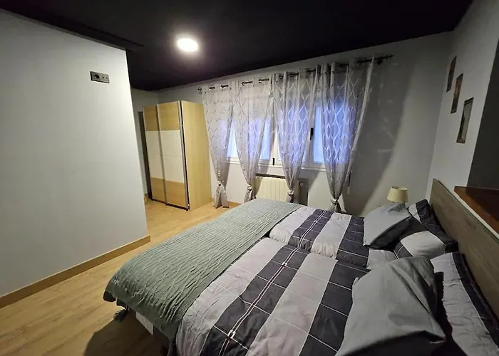 Casita Con Encanto, Les Gaites Collanzo