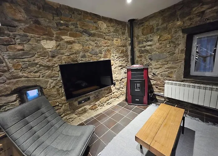 Casita Con Encanto, Les Gaites * Collanzo