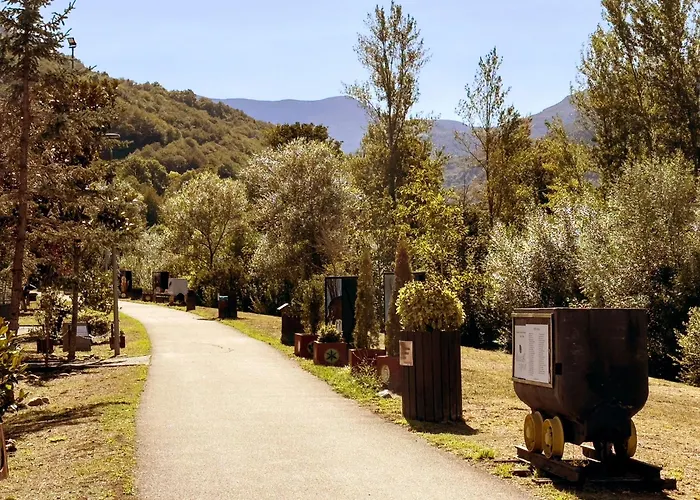 Casita Con Encanto, Les Gaites Collanzo